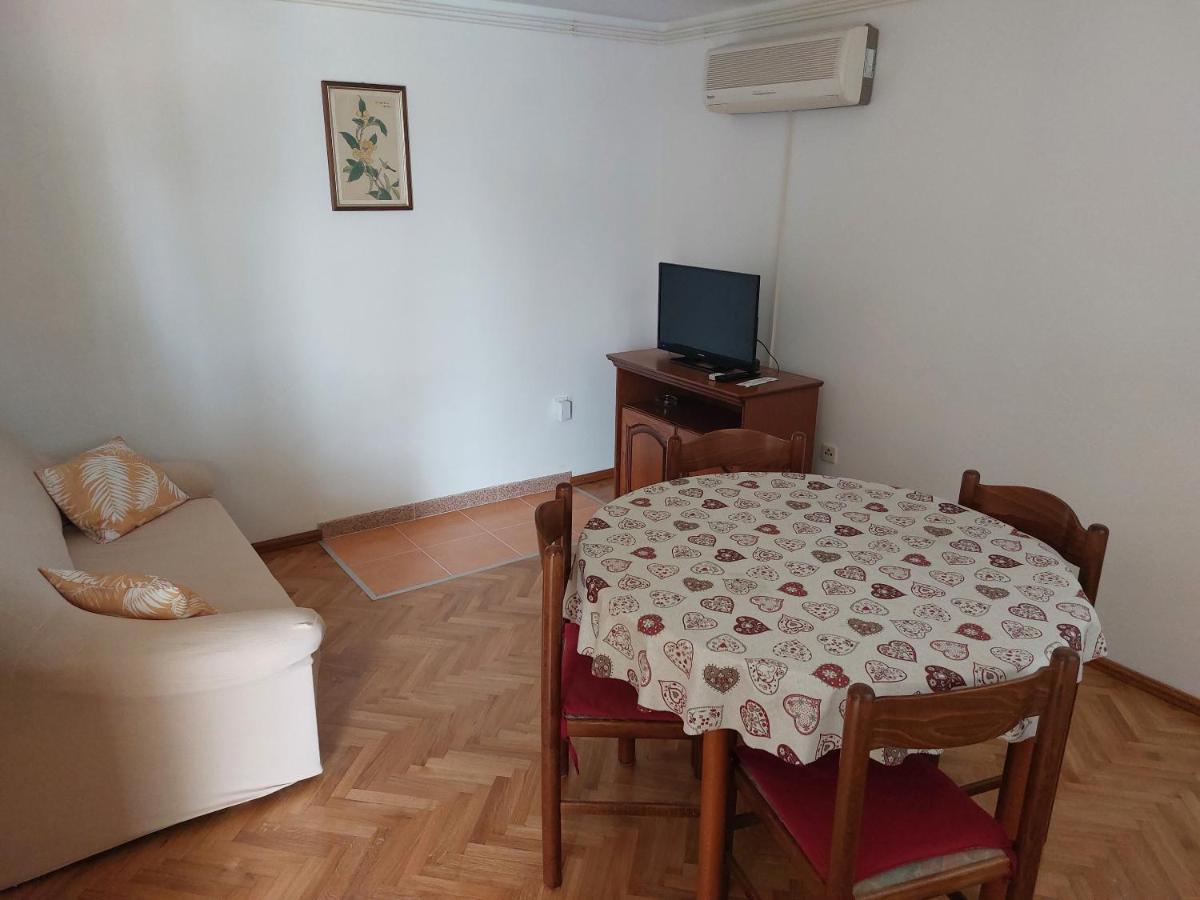 Apartments Mlacovic Rab Town Ngoại thất bức ảnh