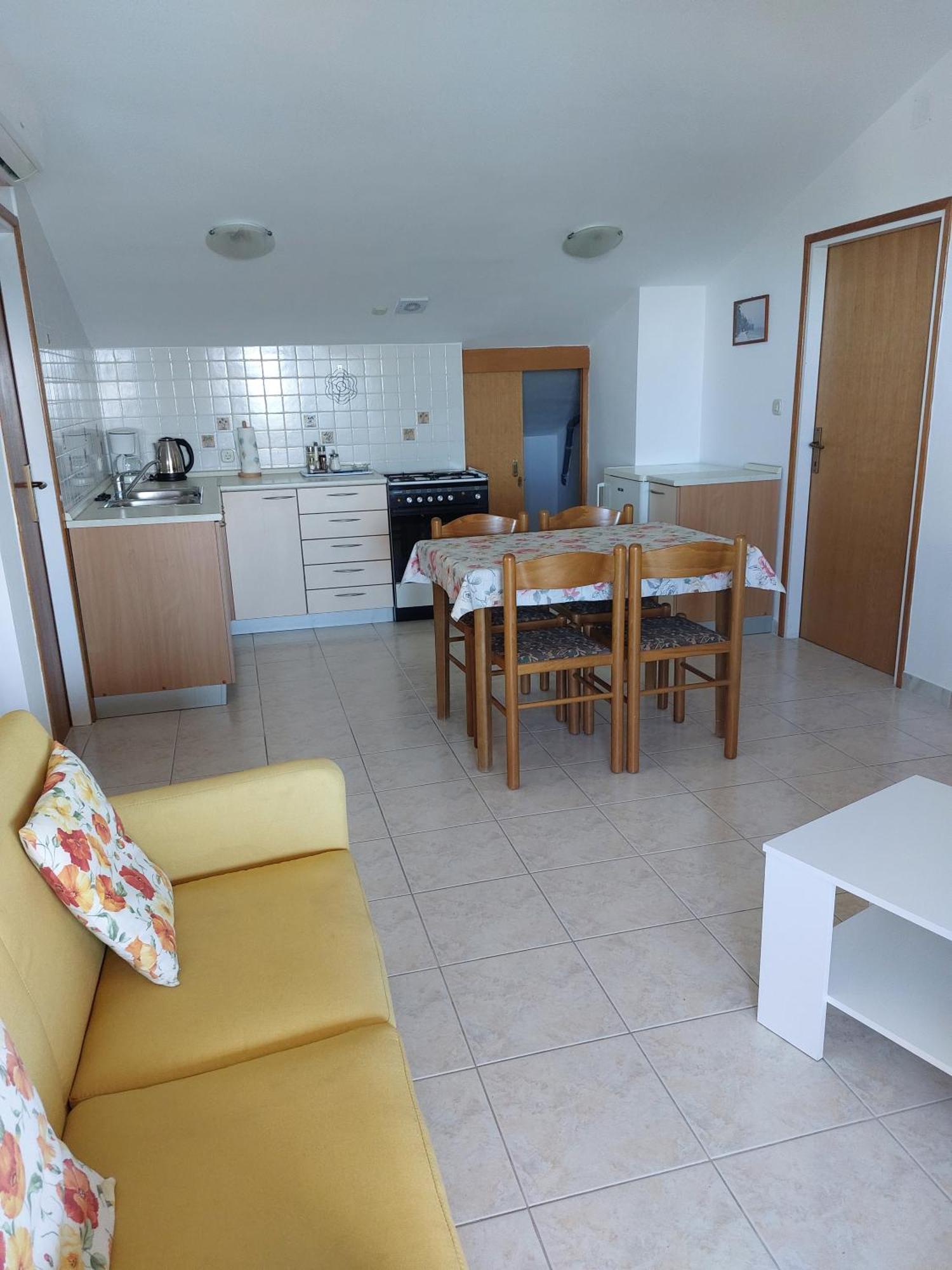 Apartments Mlacovic Rab Town Ngoại thất bức ảnh