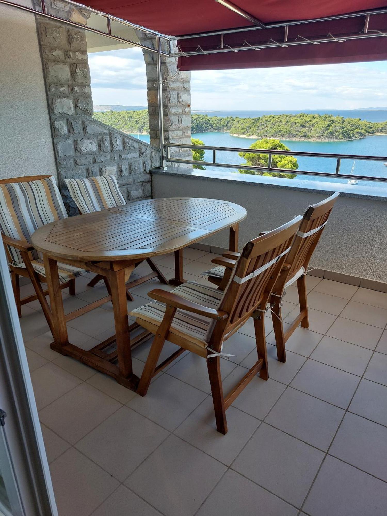 Apartments Mlacovic Rab Town Ngoại thất bức ảnh
