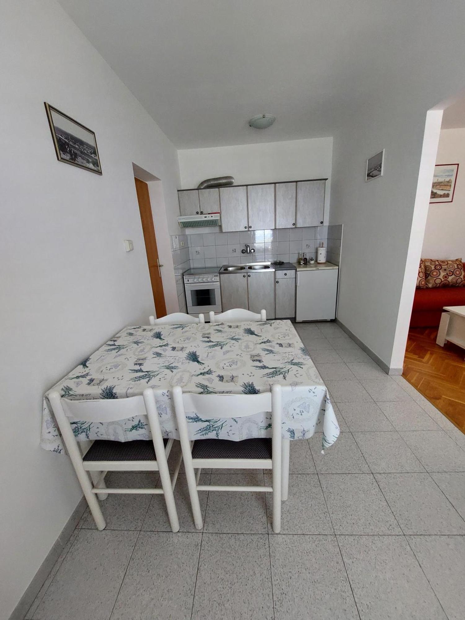 Apartments Mlacovic Rab Town Ngoại thất bức ảnh