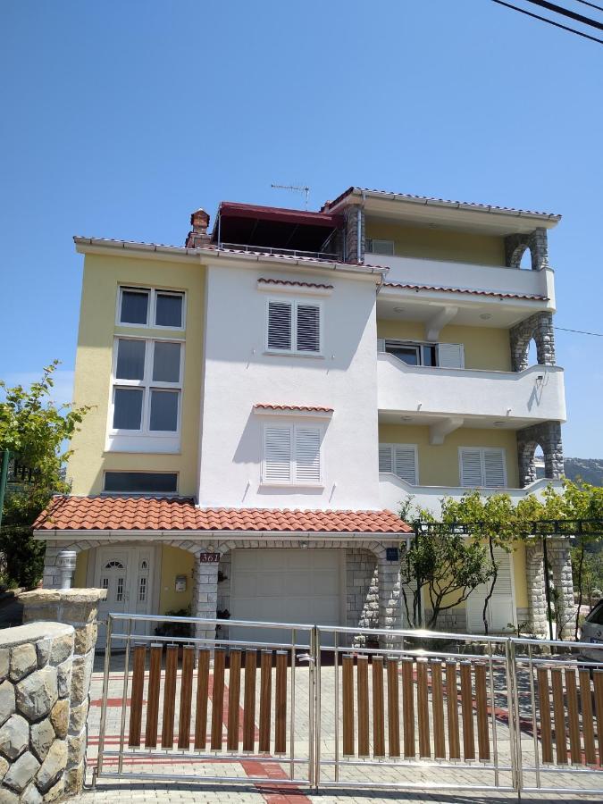 Apartments Mlacovic Rab Town Ngoại thất bức ảnh