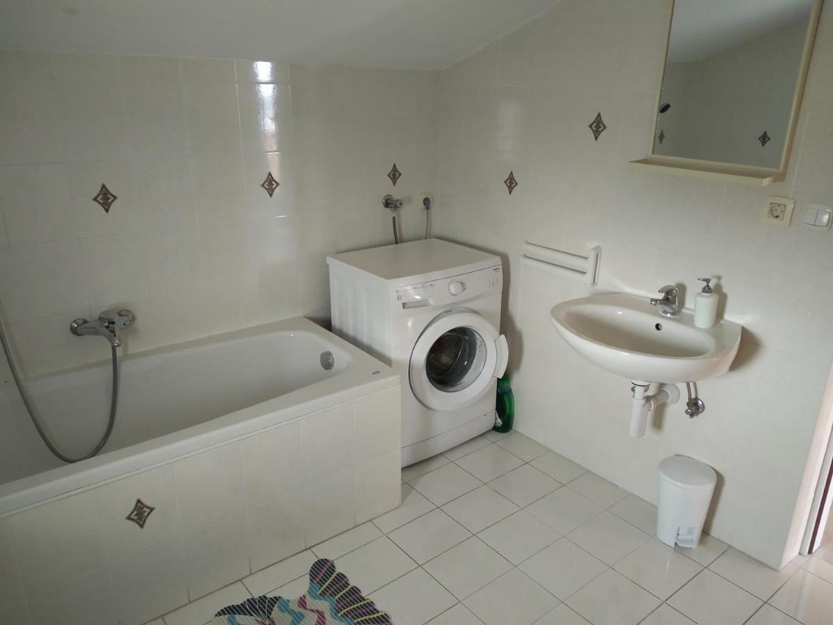Apartments Mlacovic Rab Town Ngoại thất bức ảnh