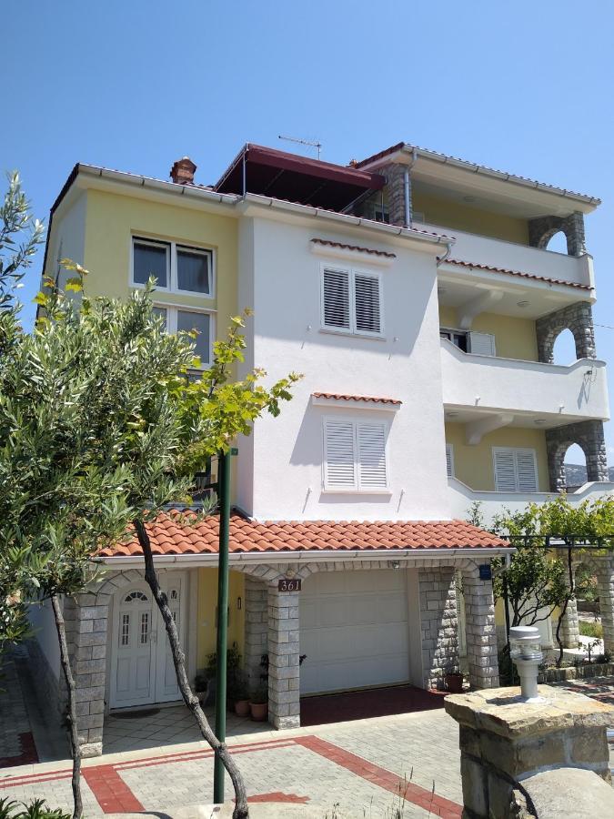 Apartments Mlacovic Rab Town Ngoại thất bức ảnh